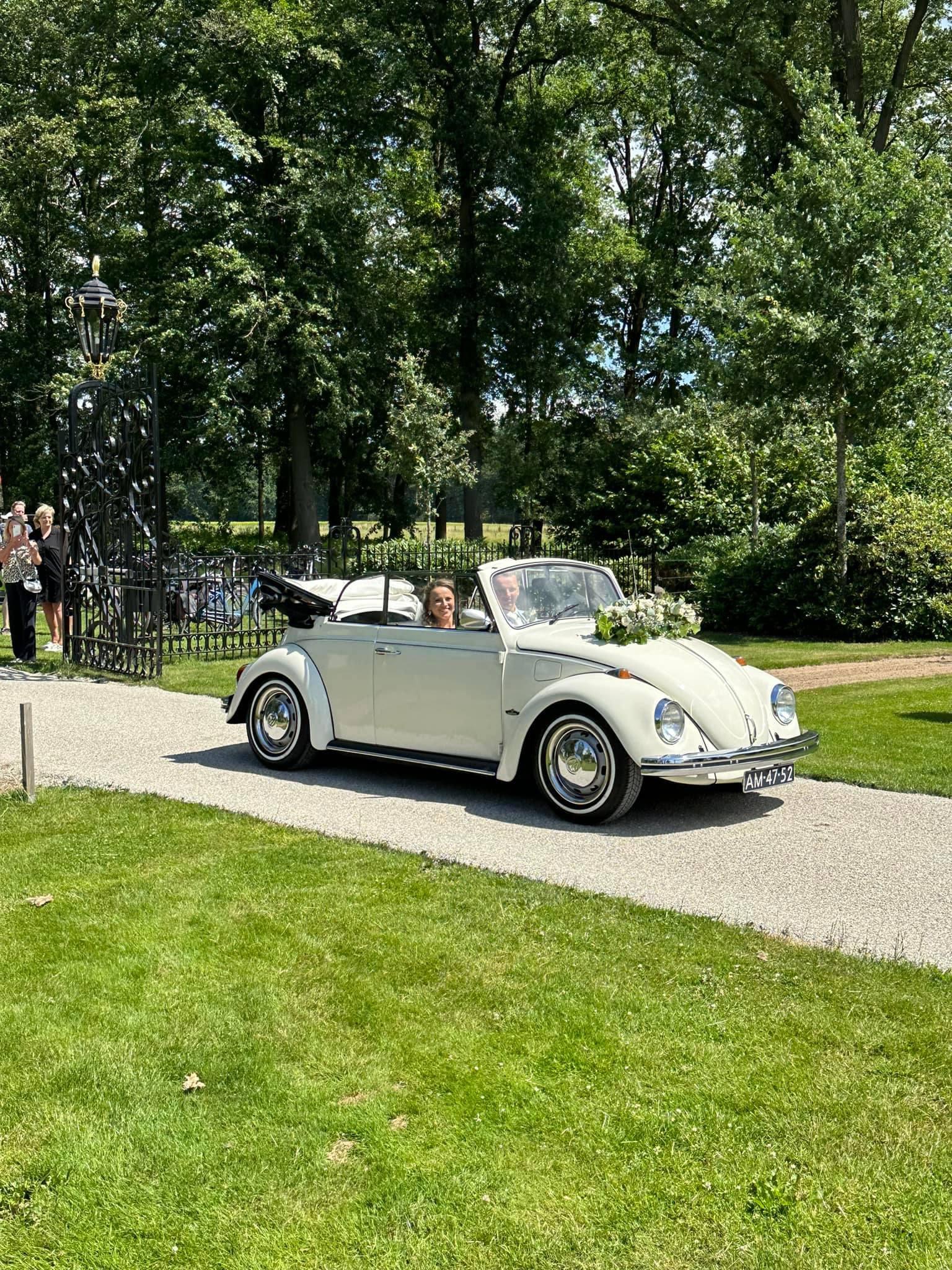 Klassiek Toeren Twente, trouwauto, Kever cabriolet 2